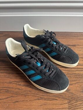adidas Gazelle + End collaboration Men's Black with Blue Gazelles. Unique!